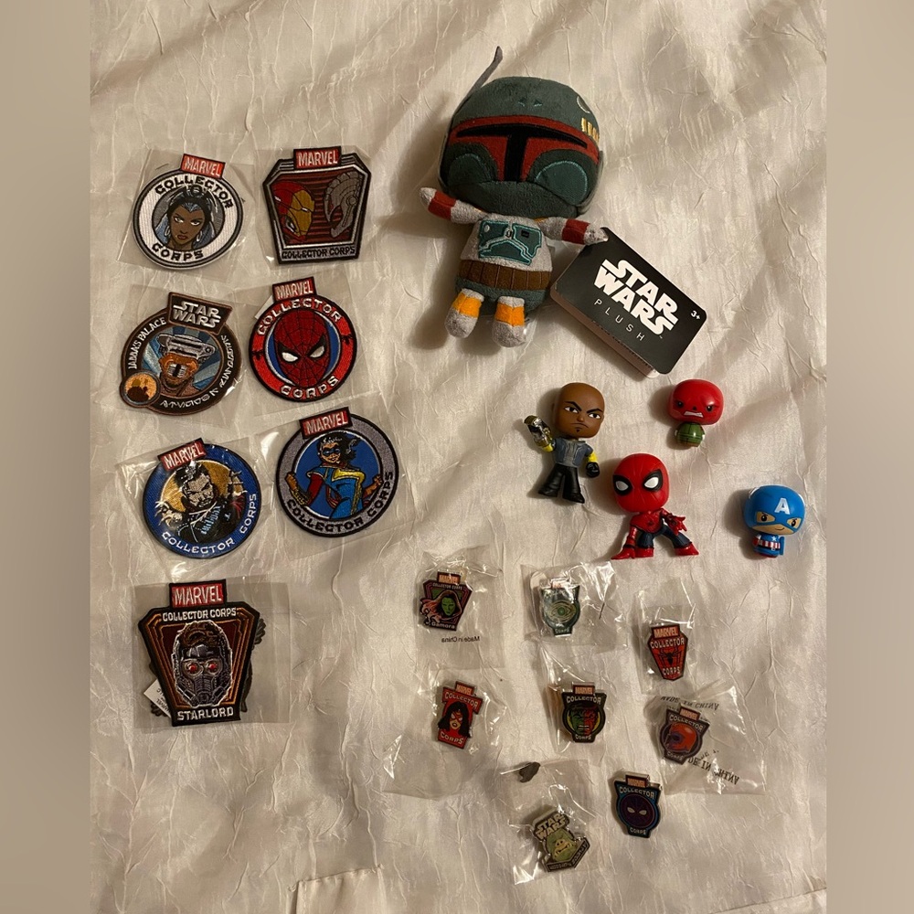 LOT OF 21 pcs marvel and Star Wars collection pins patches mini funkos